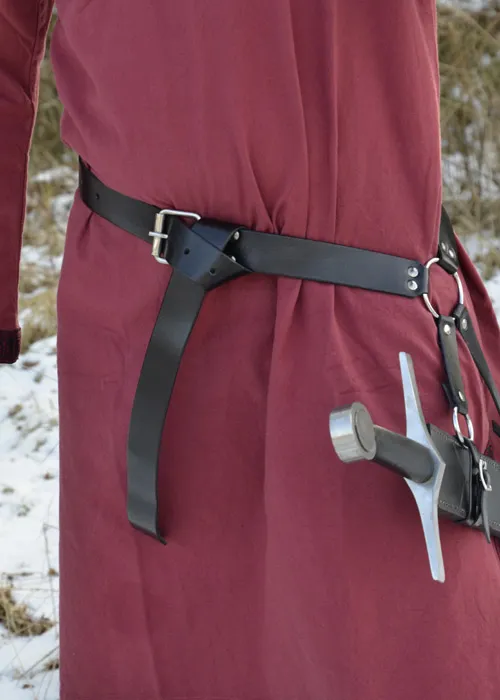 Schwertgürtel aus schwarzem Leder