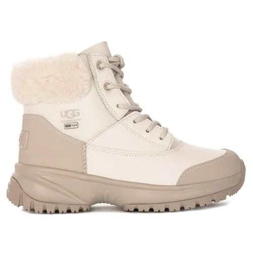 UGG Yose Fluff V2