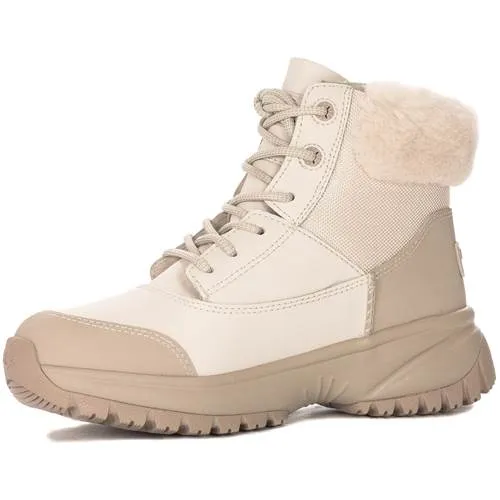 UGG Yose Fluff V2
